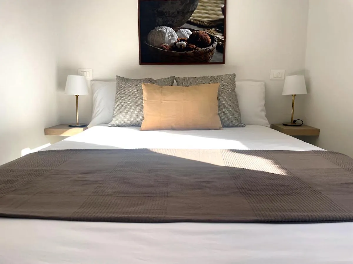 Newly Renovated Modern&Bright Apt - City Center Florence Italie