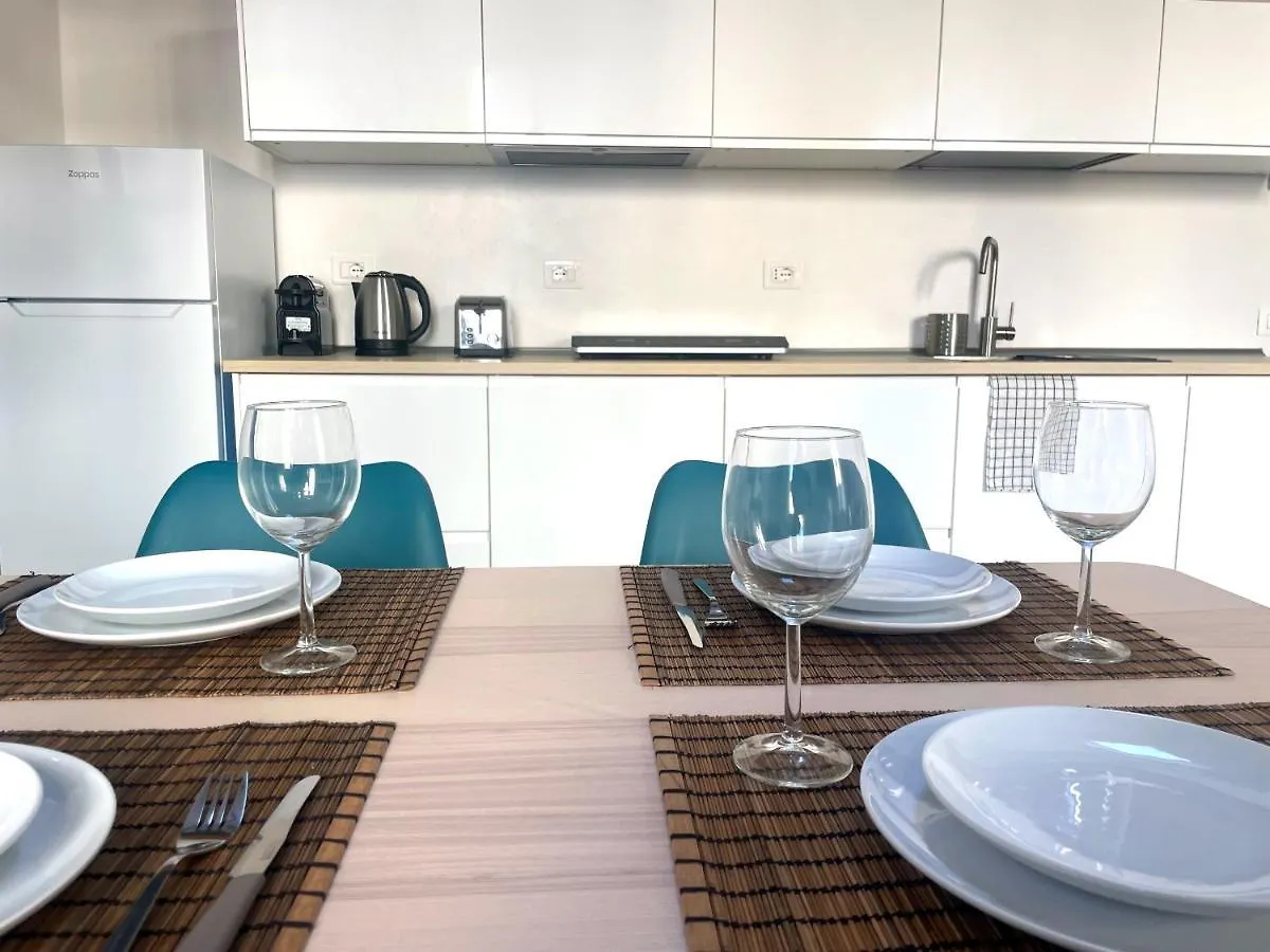 Newly Renovated Modern&Bright Apt - City Center Florence Italy